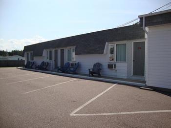 Motel De La Riviere Saint-Félicien Exteriör bild